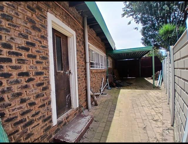 4 BEDROOM HOUSE TO LET IN SUNAIR PARK